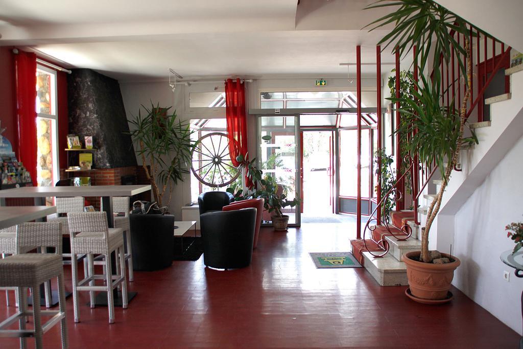 Logis Hotels - Hotel Et Restaurant Le Relais Des Garrigues Grisolles  Rom bilde