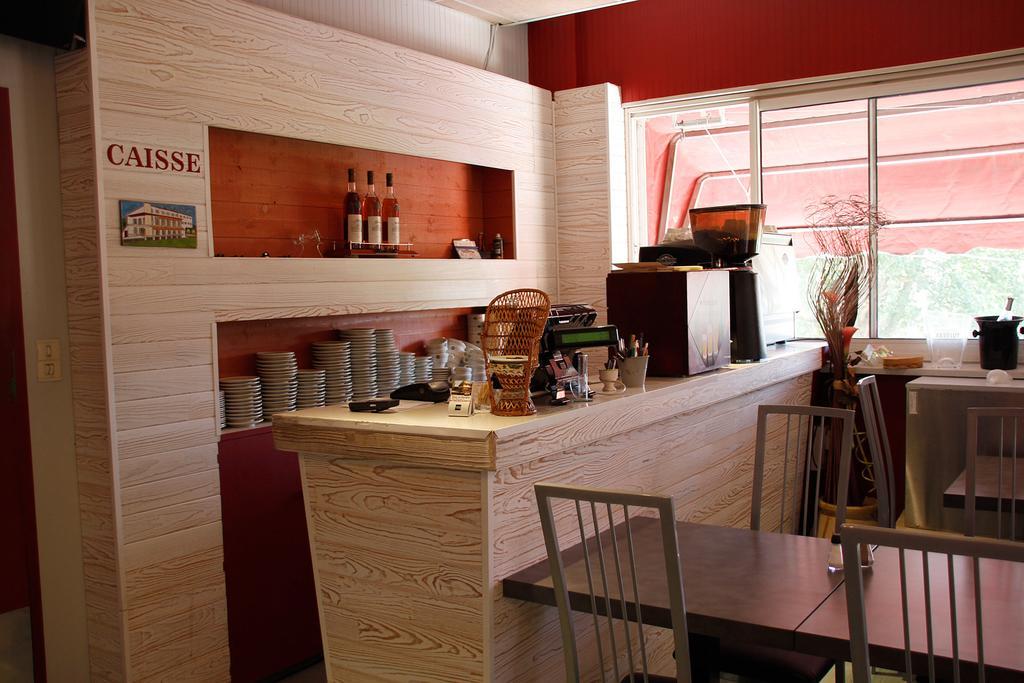 Logis Hotels - Hotel Et Restaurant Le Relais Des Garrigues Grisolles  Rom bilde